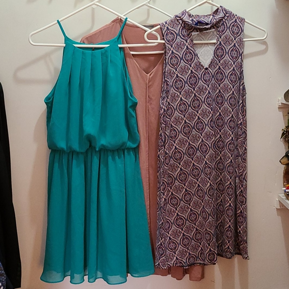 (2) LOT Dresses